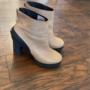Sorel Dacie Bootie